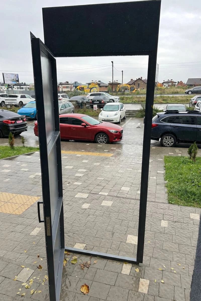 Підвальні двері в підвал - фото 3