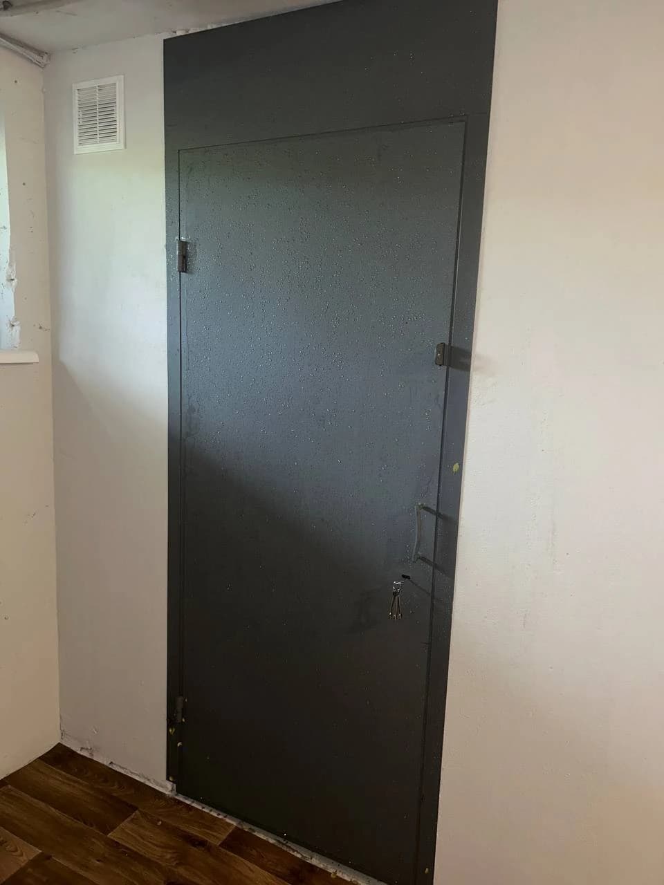 Підвальні двері в підвал - фото 1